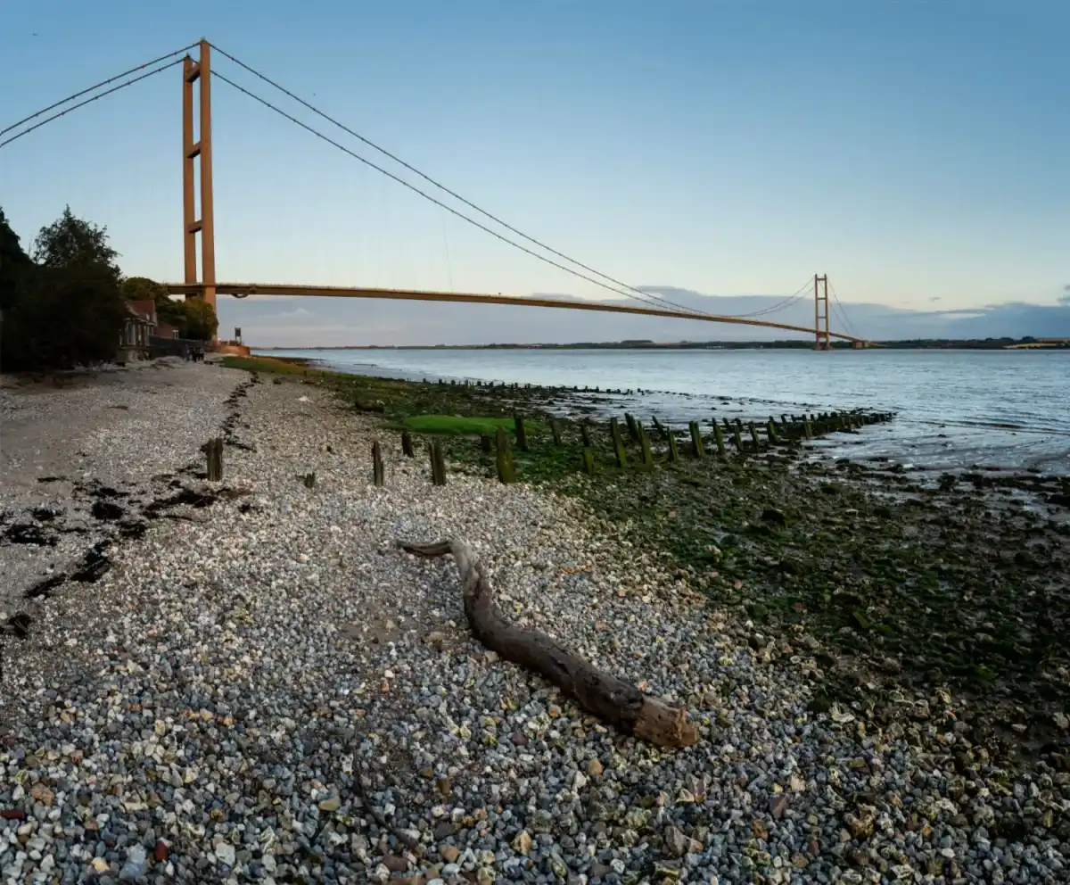 Humber Bridge vanaf de foreshore (Wikimedia Commons)
